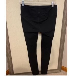 Lululemon Cropped Cutout Deseign Black leggings